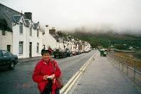 This street is right on the harbor.